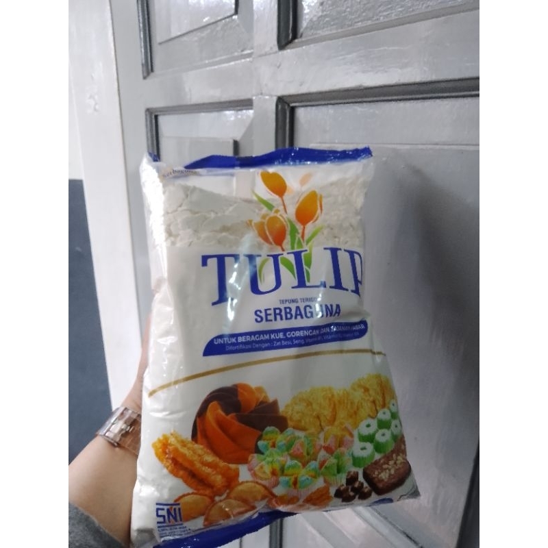 

tepung terigu tulip 1kg