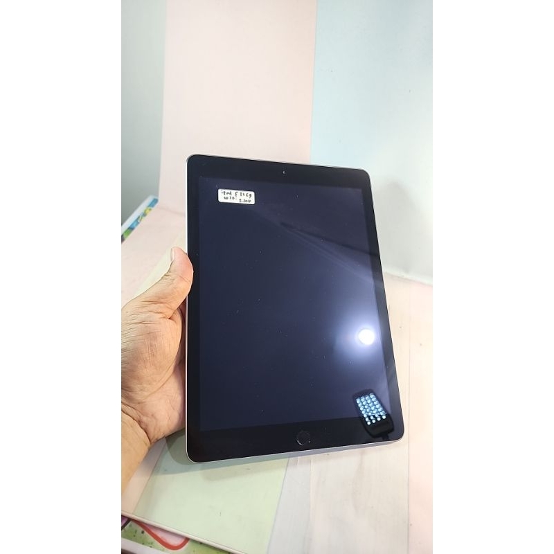 Ipad 5 32Gb Wifi Ex Ibox Mulus Batangan Cek deskripsi