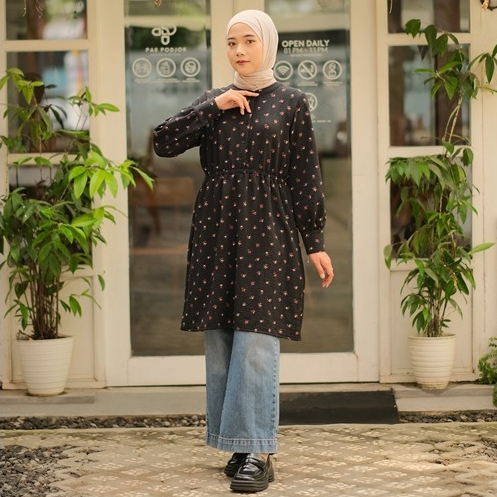 Sekido Ayna Tunik - Atasan Wanita Panjang Motif Bunga Korean Style Warna Putih dan Hitam Bahan Katun