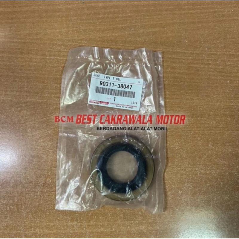 Seal Gardan Belakang Land Cruiser VX80 Ori