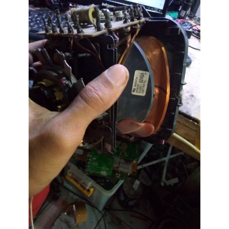 YUKE TV TABUNG SLIM 29 INC - YUKE TV TABUNG SLIM 29 INC ORI COPOTAN