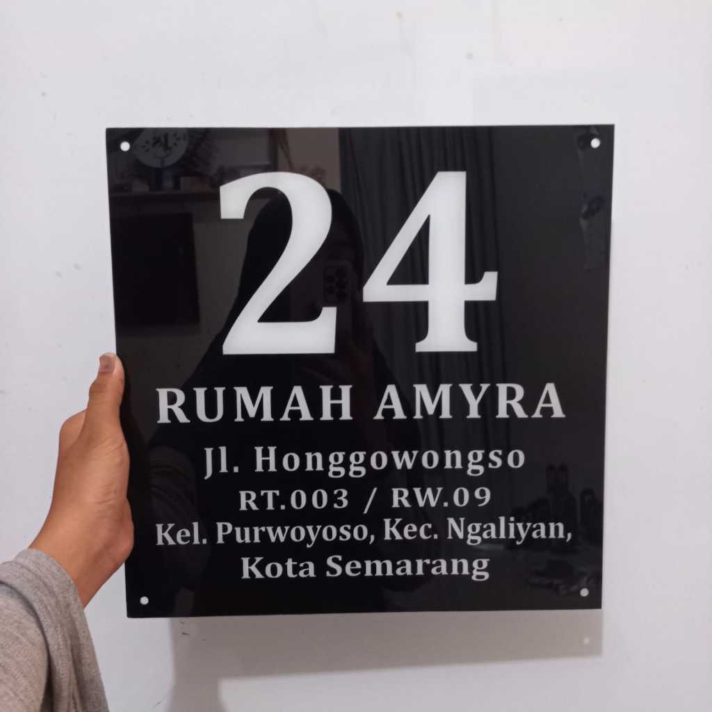 nomor rumah akrilik papan nama akrilik cutom nama nomor rumah 30x30