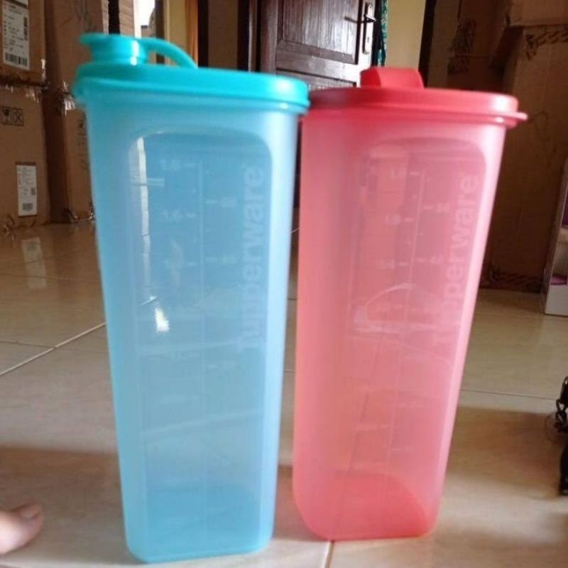 Promo Sale  Tupperware Slim Line 2L Slimline 2 L Tempat Air Minum Botol Minum 2 Liter 1Pcs Warna Ran