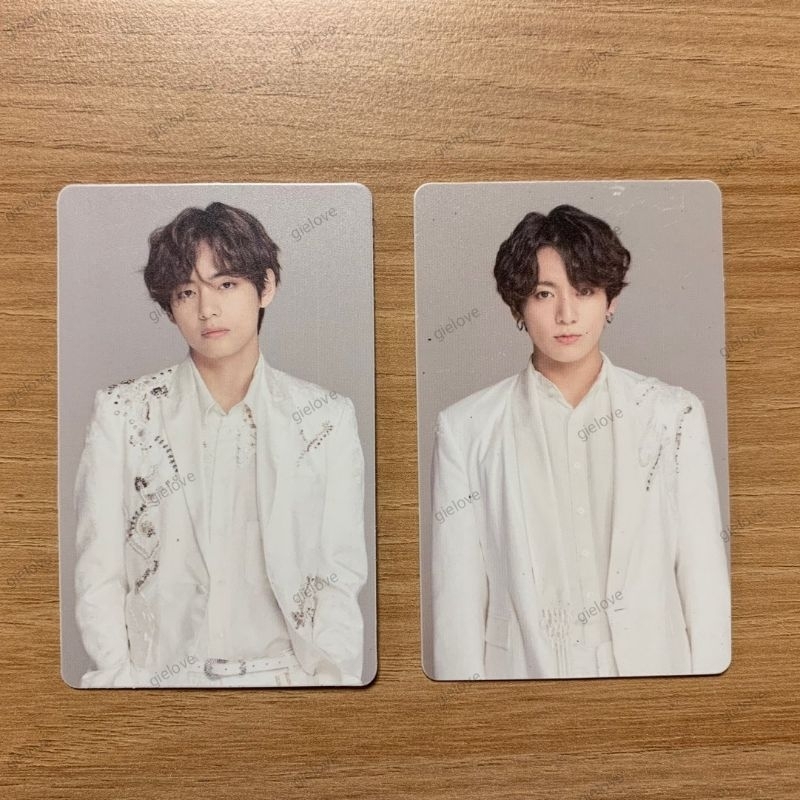 BTS Love Yourself SpeakYourself The Final in Seoul Dispenser Taehyung Jungkook Photocard