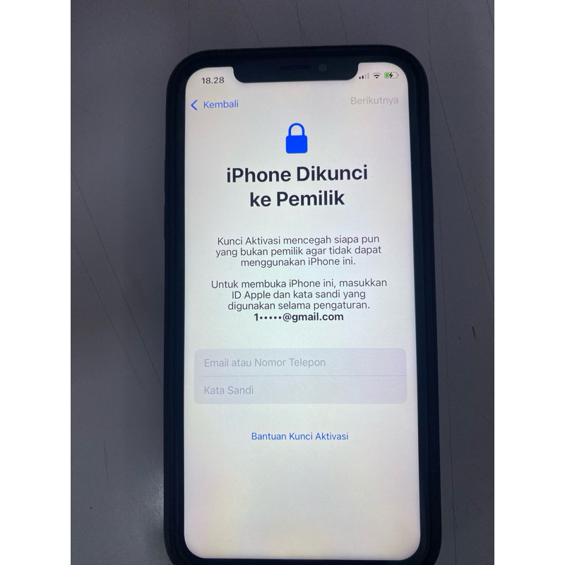 iphone xs lock icloud