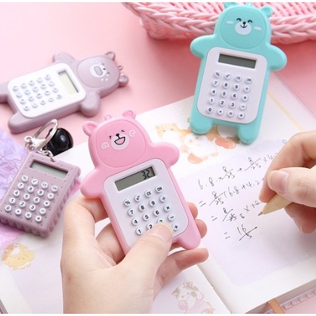 

Kalkulator 8 Digit Mini Portable Desain Kartun Beruang Dengan - Tombol Karet Untuk Pelajar