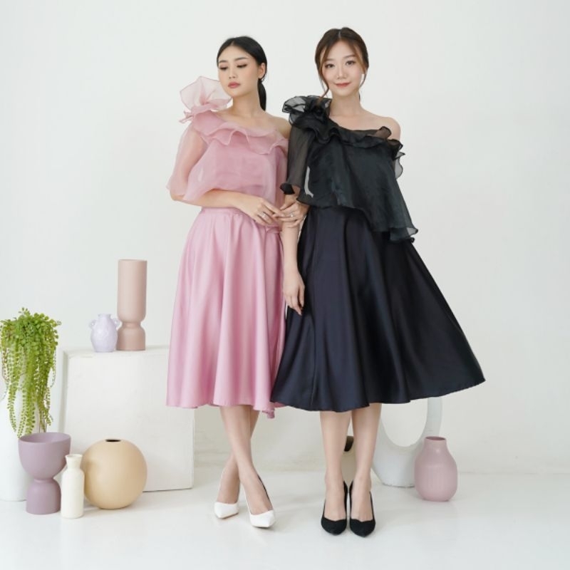 Meydina Ruffle Top Organza