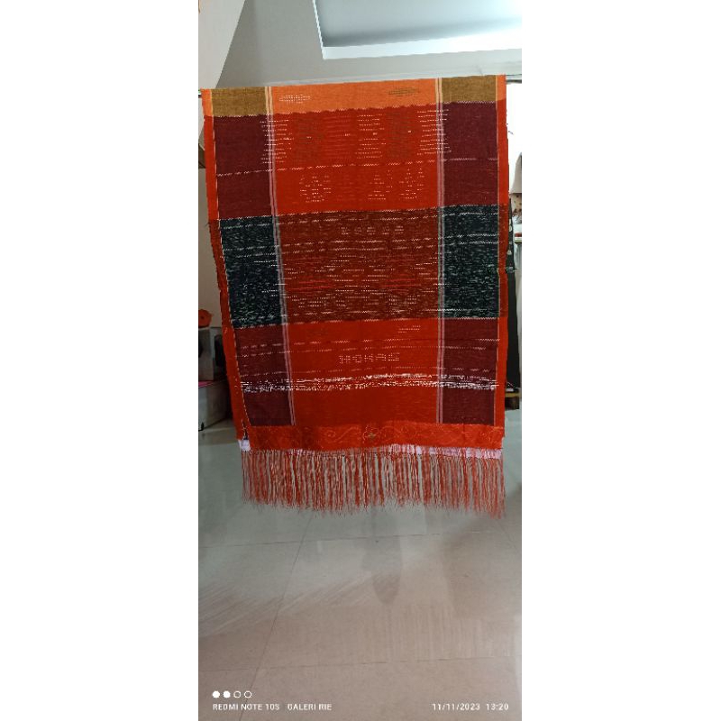 Ulos simata/Ulos Holong