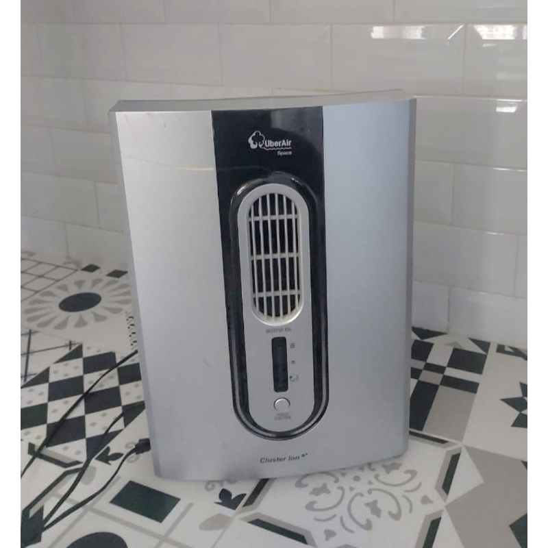 Air Purifier Uber Air Space Ion Plasma Cluster preloved like new