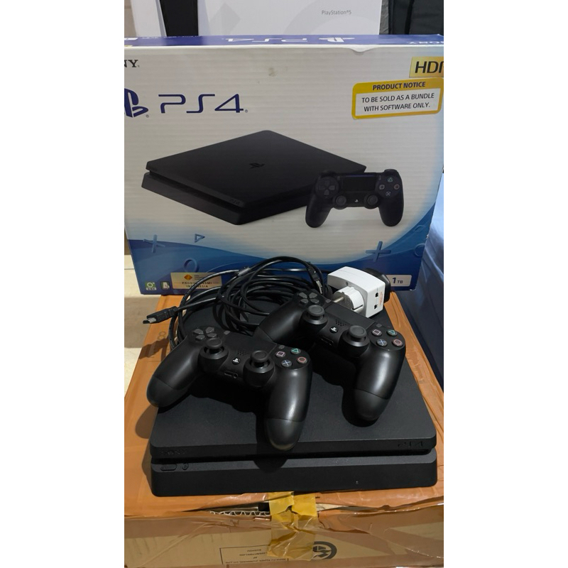 PS4 SLIM 1TB