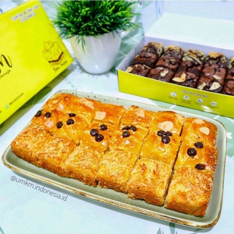 

Lekker Holland Boterkoek Premium Gurih Manis 20x10