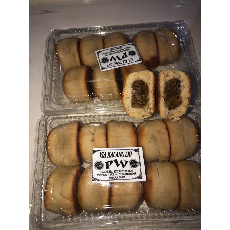 

Bakpia kacang ijo