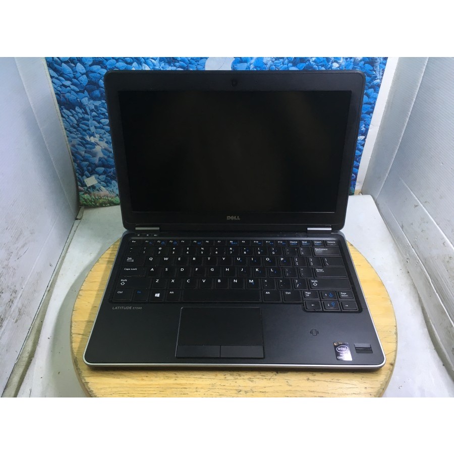 DELL LATITUDE E7240 i7 4600U 8GB RAM 128GB SSD HDMI MULUS