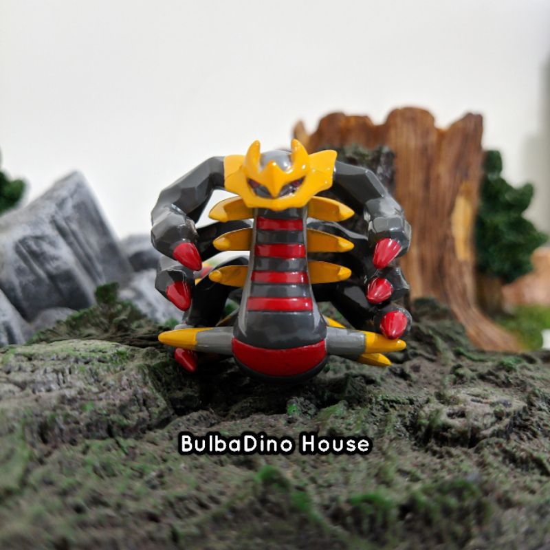 Takara Tomy Moncolle Nintendo Pokemon Diamond & Pearl Sinnoh Figure : Giratina Origin