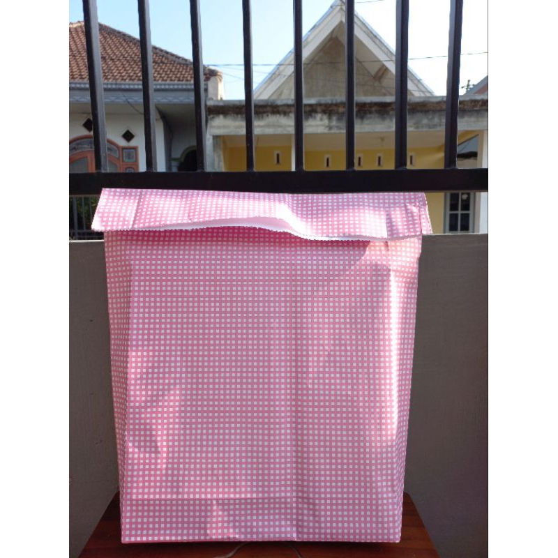 

Bungkus Kado Instan JUMBO 1