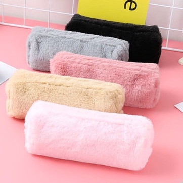 

Ready Tempat Pensil Bulu/ Pouch Make Up Bulu Polos