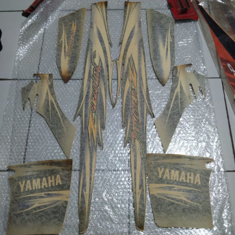 sticker striping lis body Jupiter z Burhan biru silver