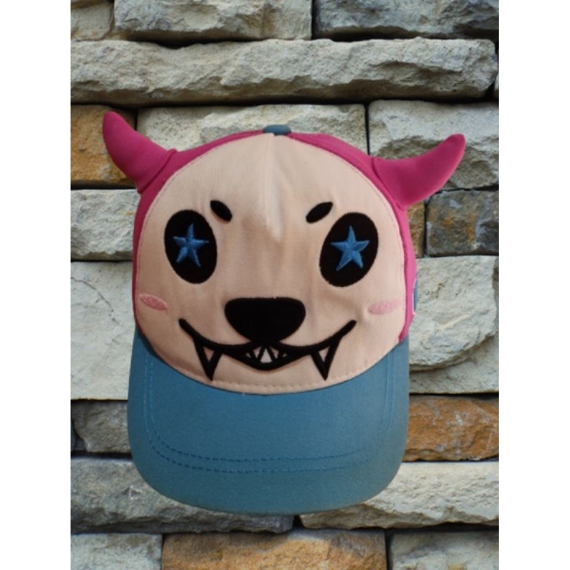 Caps Elstinko Karakter Como