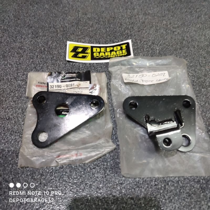 BREKET  BORING MESIN ATAS NINJA R SS ORIGINAL