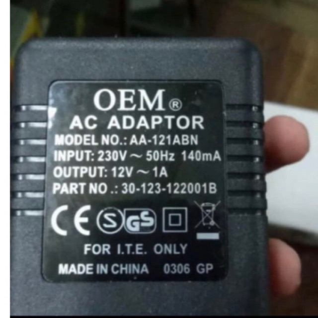 adaptor ac 12v-1a model trafo