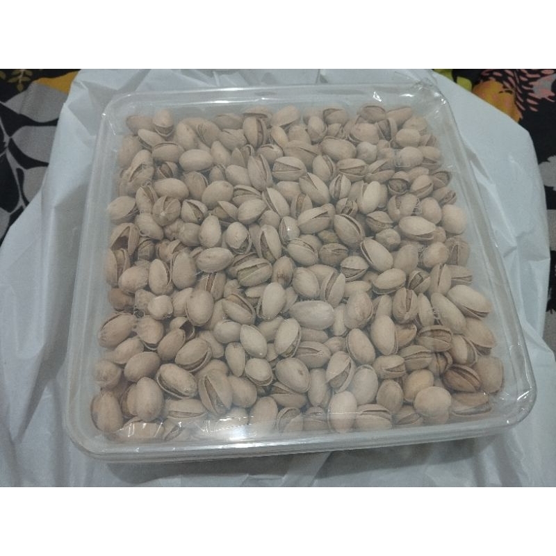 

Kacang Pistachio import uk 1kg