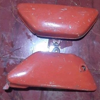 box oli samping Yamaha LS3 atau box oli samping Yamaha LS 3 atau wadah oli samping Yamaha LS 3 bukan