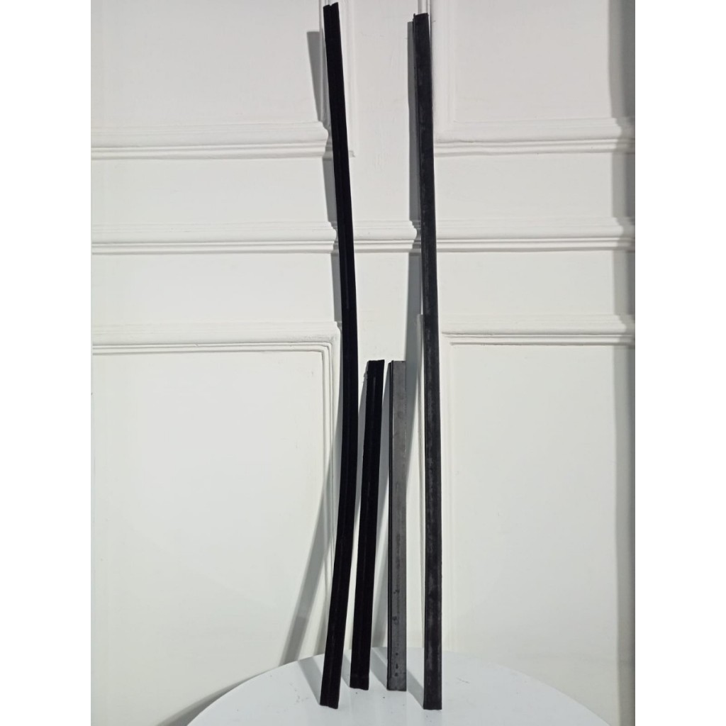 Pelipit Kaca Dalam Se 4 Pintu Mobil Nissan Terrano