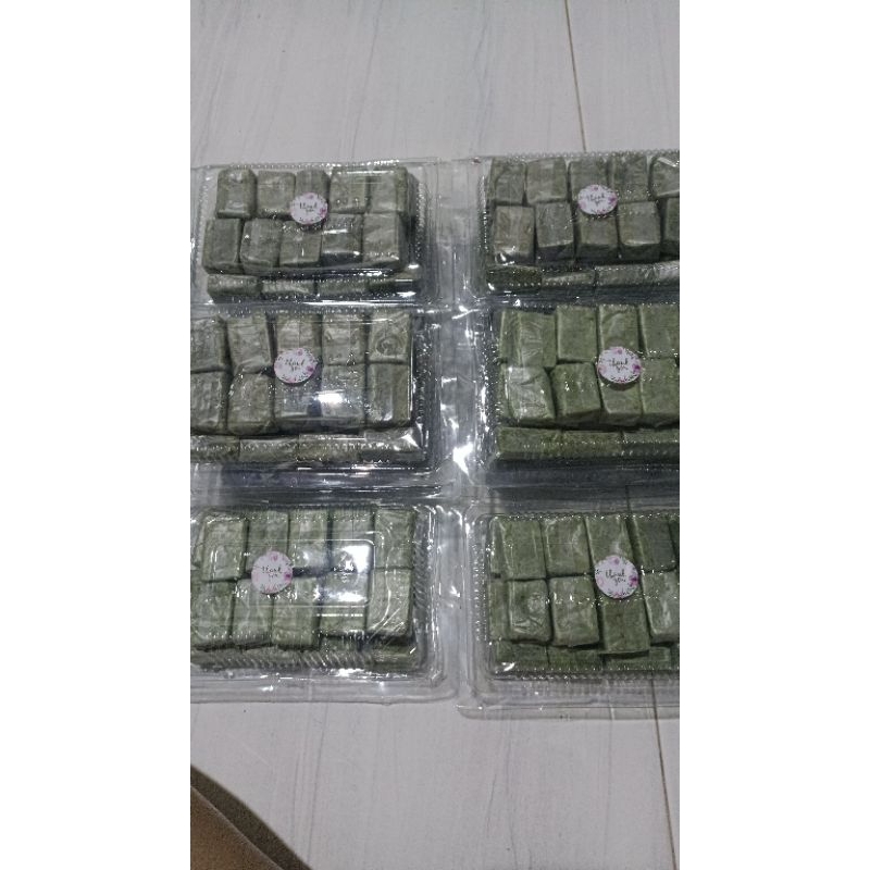 

wajik kacang hijau dodol kacang hijau oleh-oleh lezat