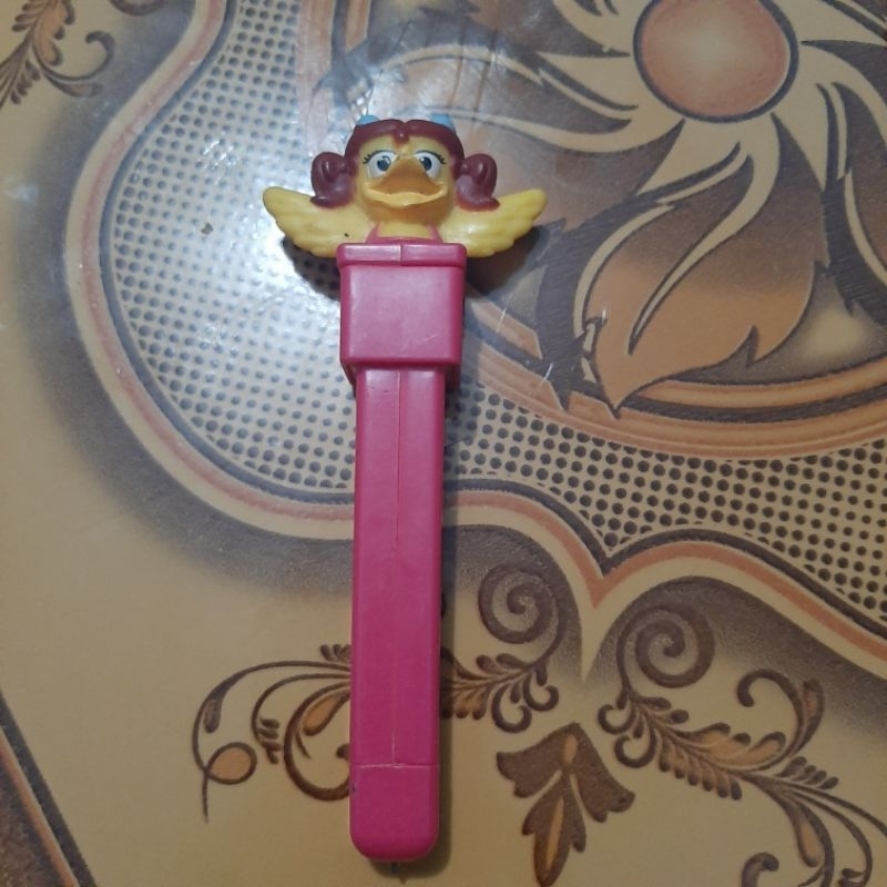 mainan / figure dikoleksi maskot mcd vintage birdie