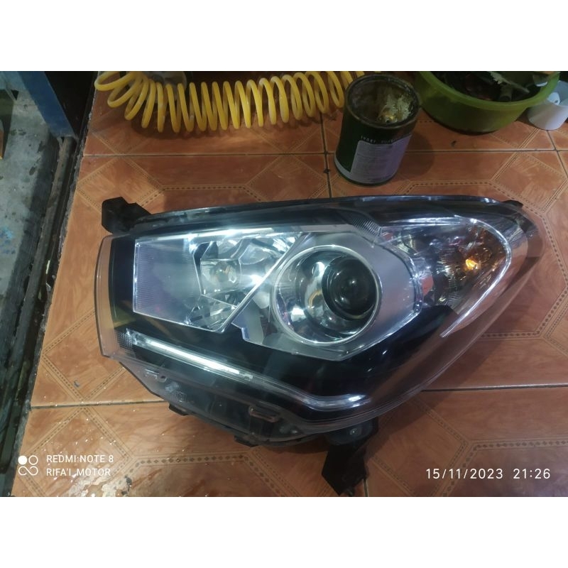 Headlamp lampu depan Sirion 2016