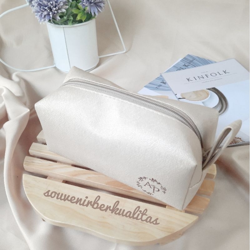 Boxy Taiga Metalik 16*6 Pouch Skincare Wadah Kosmetik Souvenir Pernikahan Souvenir Wedding Souvenir 