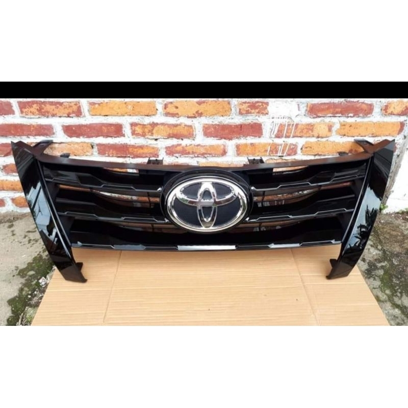 gril Toyota Fortuner TRD thn 2016