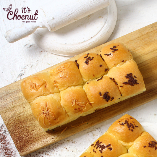 

It's Chocnut - Roti Kasur / Sobek (8 Potong) Isi Cokelat atau Keju Bread Fresh From The Oven