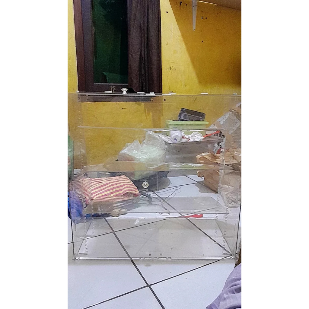 ETALASE KUE / DISLPAY KUE AKRILIK