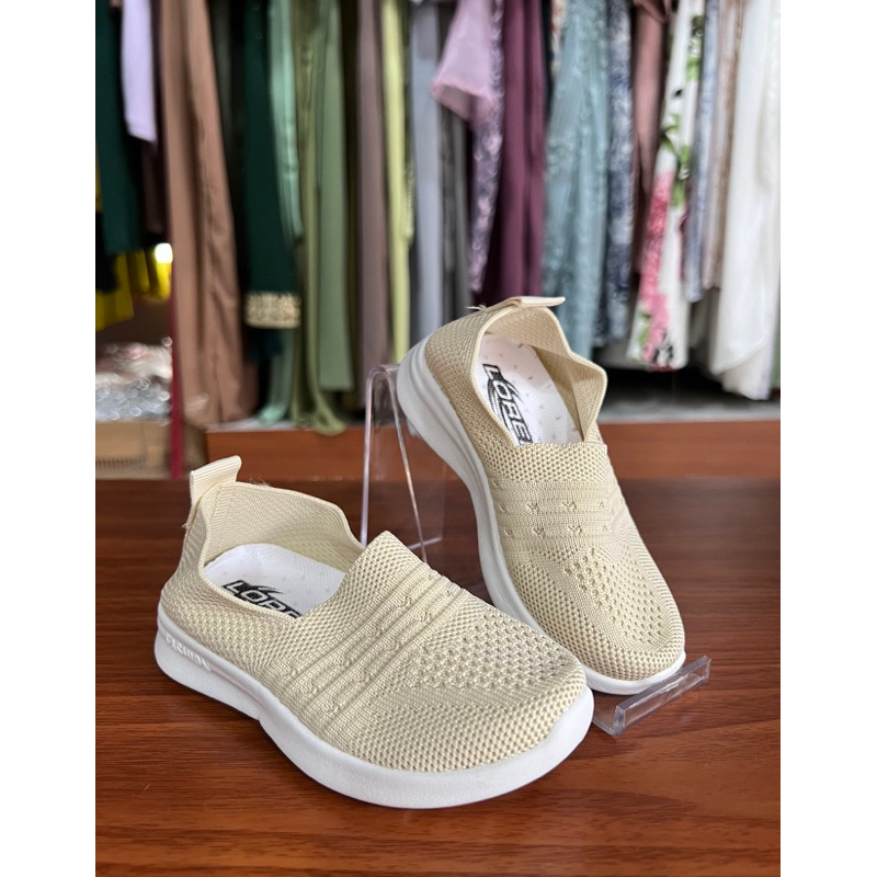 Sepatu Collin Anak Polos Motif