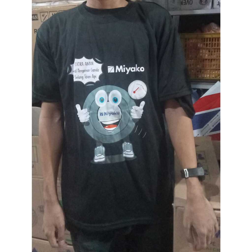 Hadiah Kaos Brand