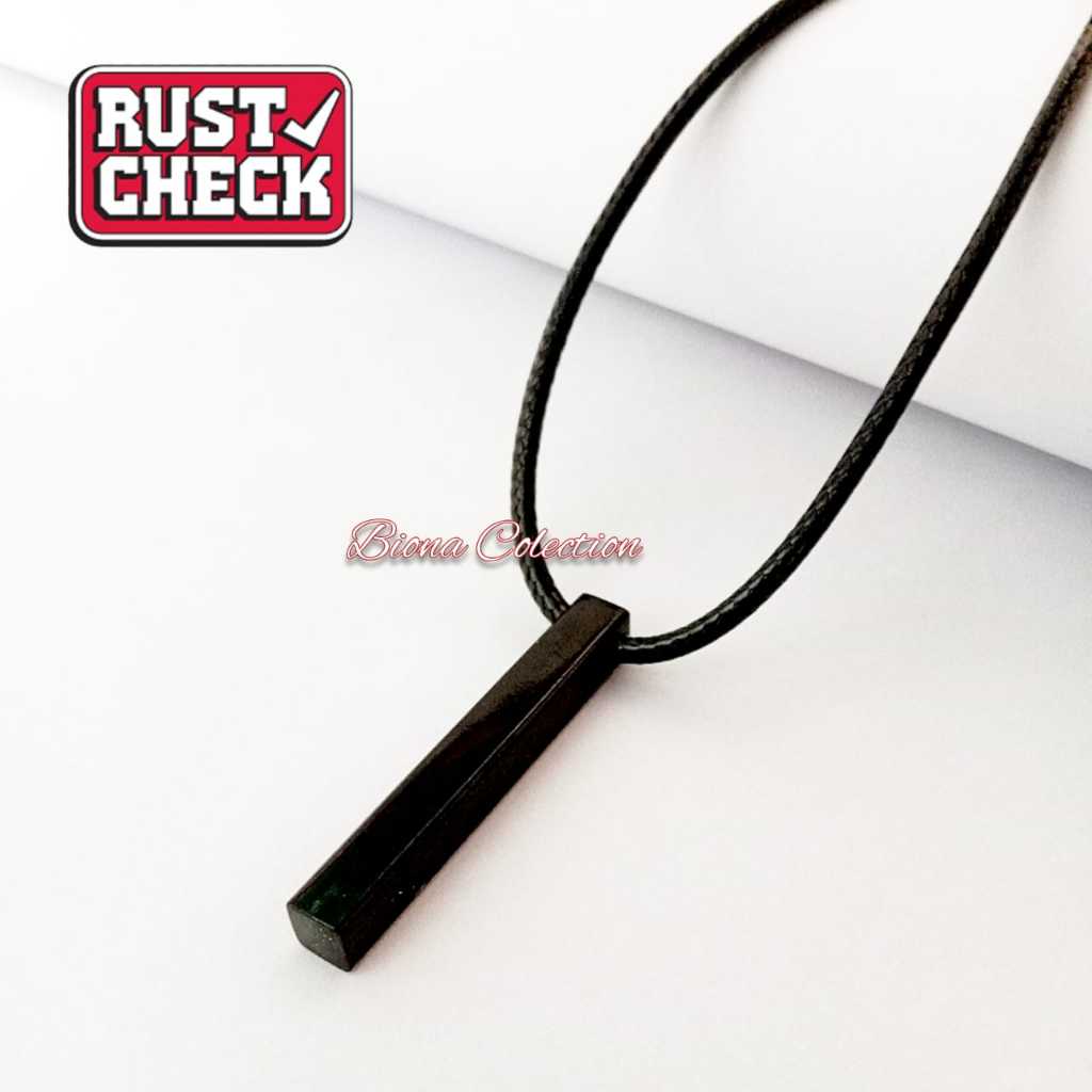 Black edition Kalung Pria keren Tali korea bandul balok Titanium Hitam , kalung Pria kekinian dan te