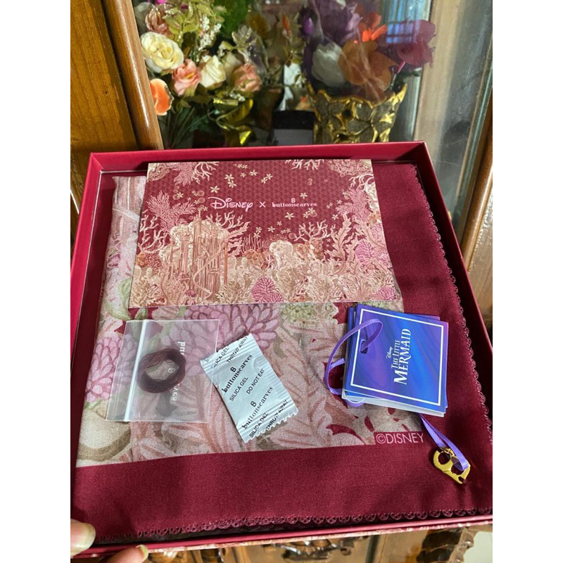 Disney mermaid x buttonscarves red Alge