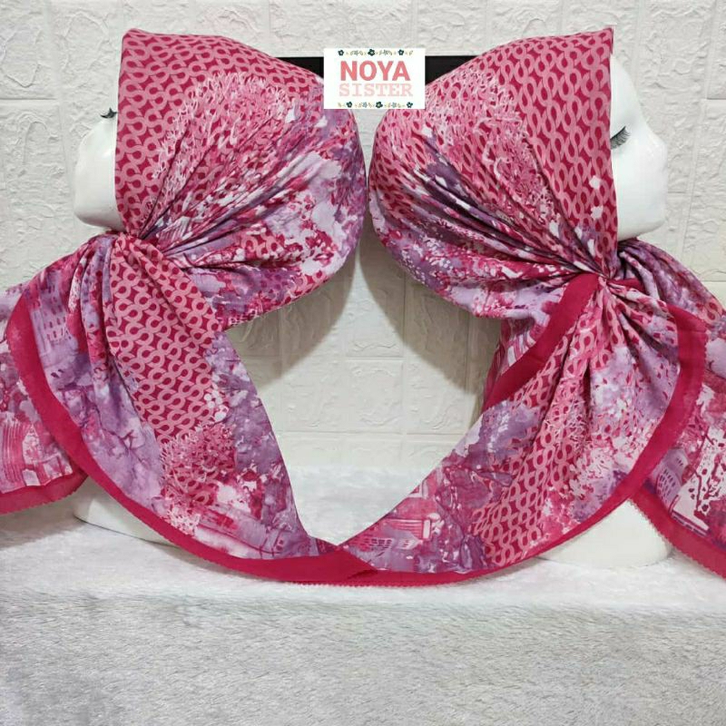 Hijab jilbab segiempat motif fushia pink fanta voal premium Lacercut