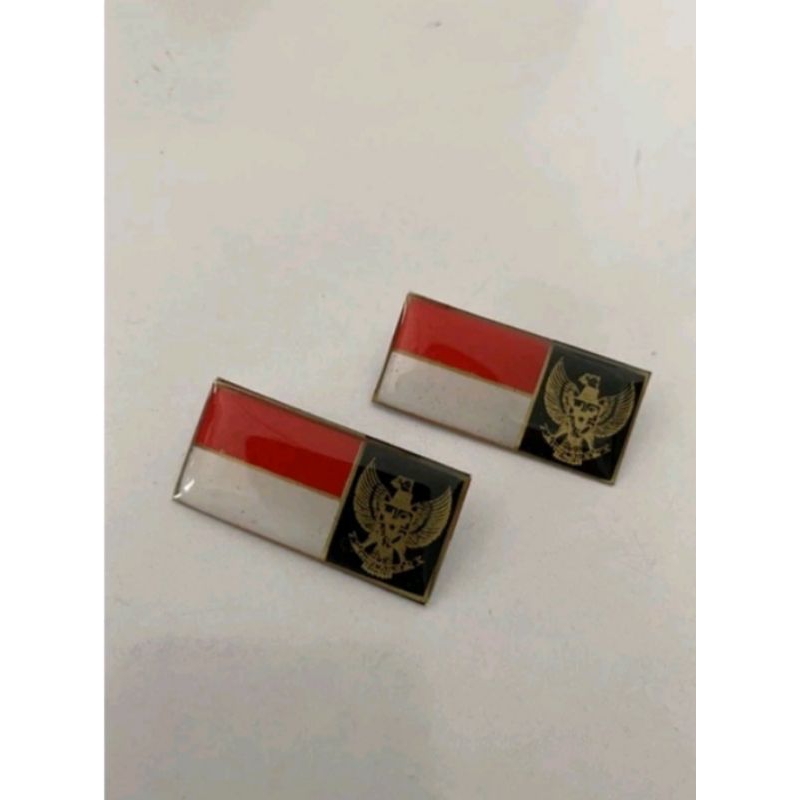 PIN/BROS BAHAN AKRILIK BERLAPIS RESIN