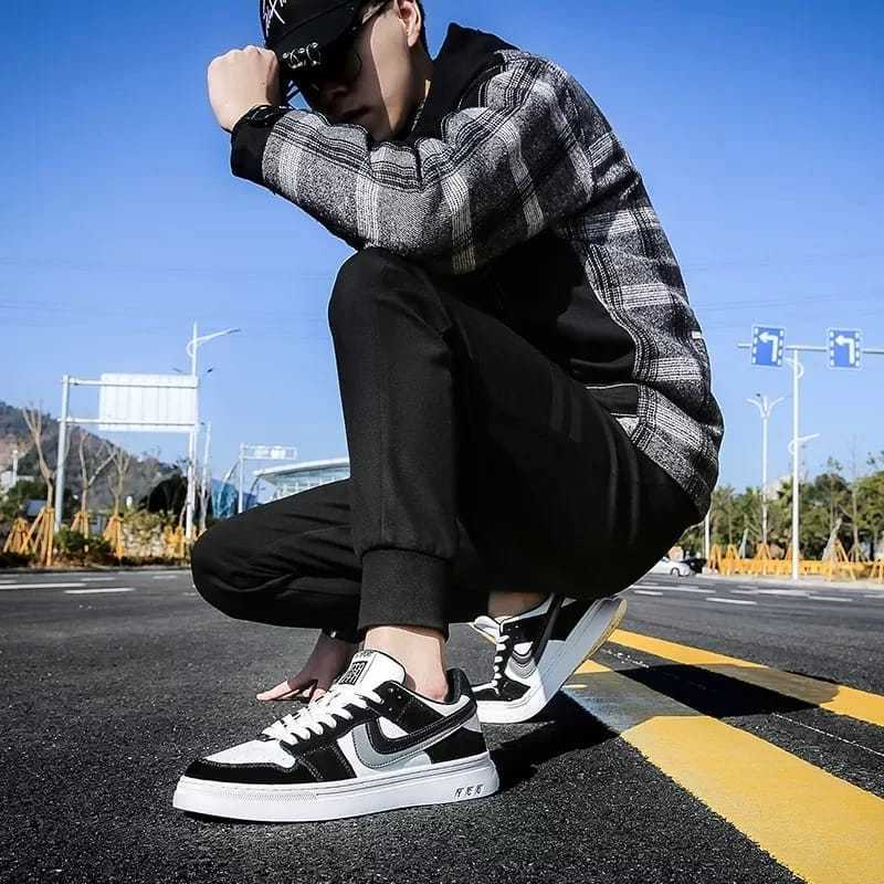 Sepatu Sneakers Pria Stylish | Sepatu Sneakers Pria Kekinian | Sepatu Sneakers Terbaik 2024 | Sepatu