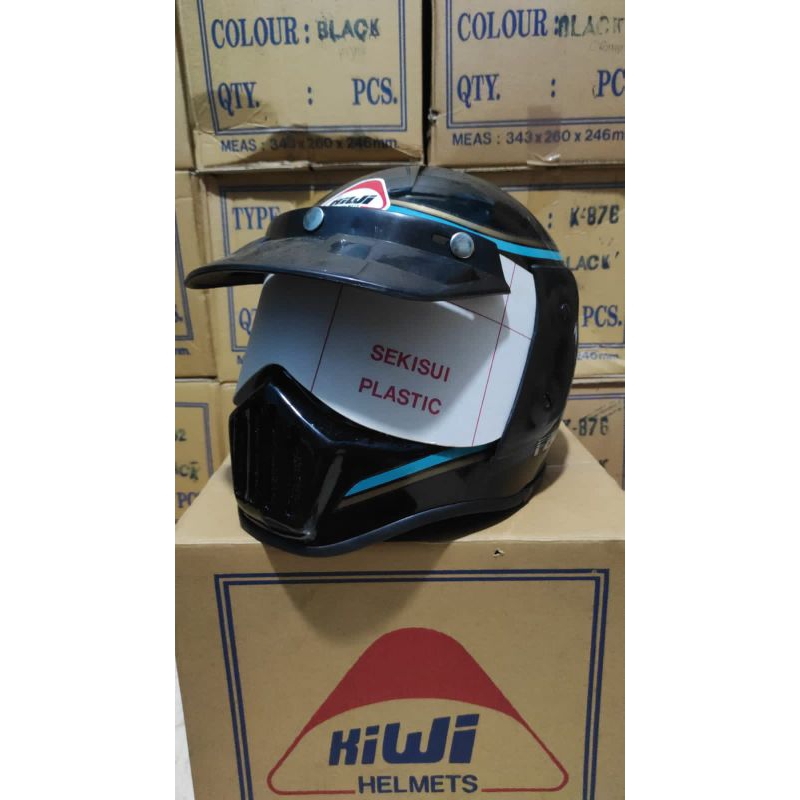 Helm Kiwi nos origilan