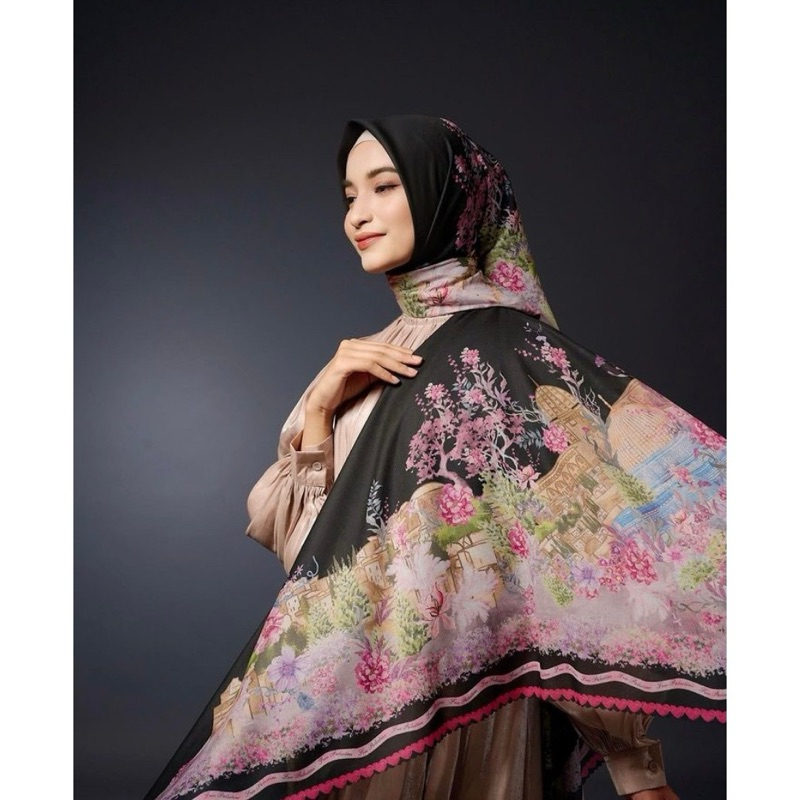 VANILLA HIJAB - PALESTINE SCARF - THE CITY OF LOVE - BLACK