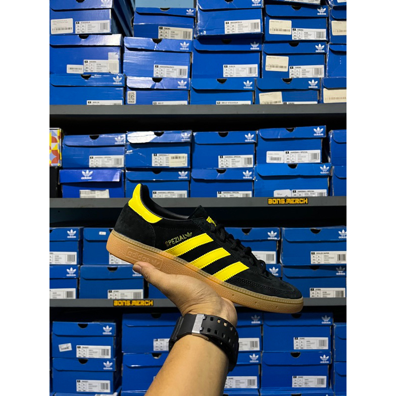 Adidas Spezial Black Yellow / Cw Oslo