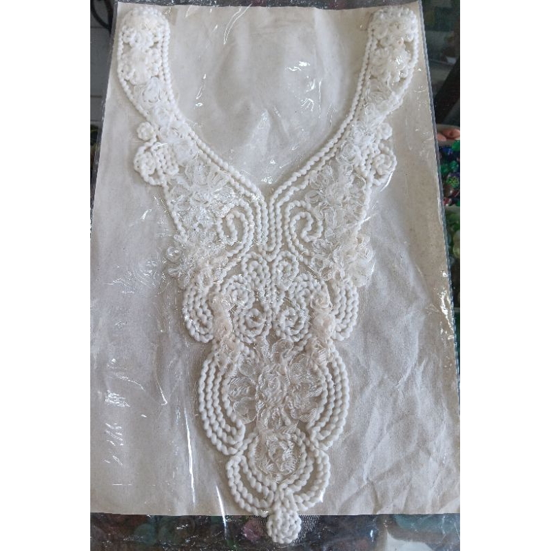 Aplikasi Kerah Leher Bordir Broken White/ Putih Tulang