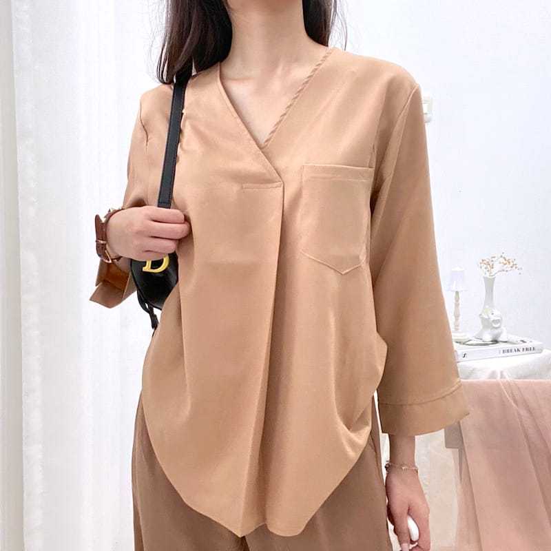 FAFA BLOUSE SHAKILA TWILL POLOS V NECK