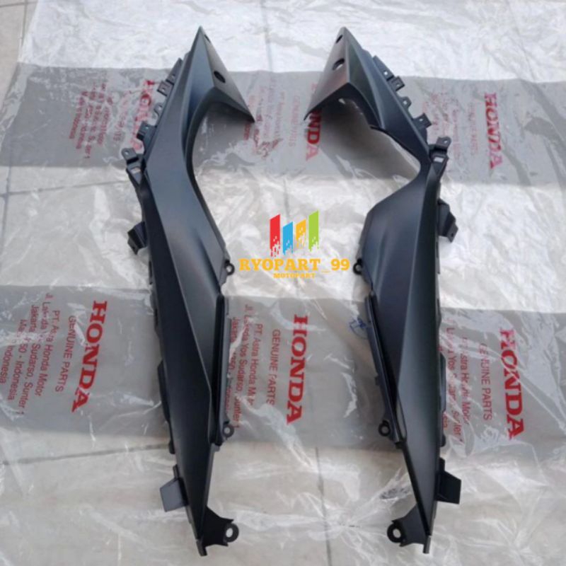 Cover sambungan bodi body side Supra x 125 fi hitam doff