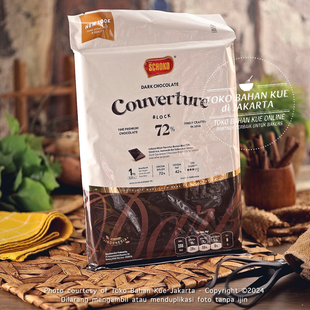 

Schoko Couverture Dark Chocolate 72% 1kg Baking Coklat Cokelat Batang