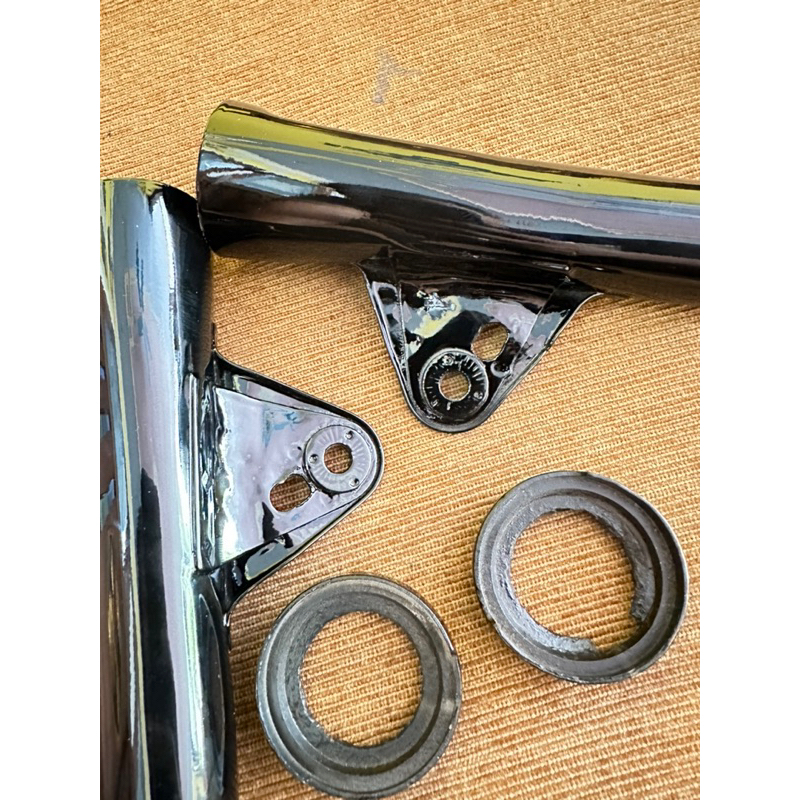 kupingan lampu depan cb100 ori