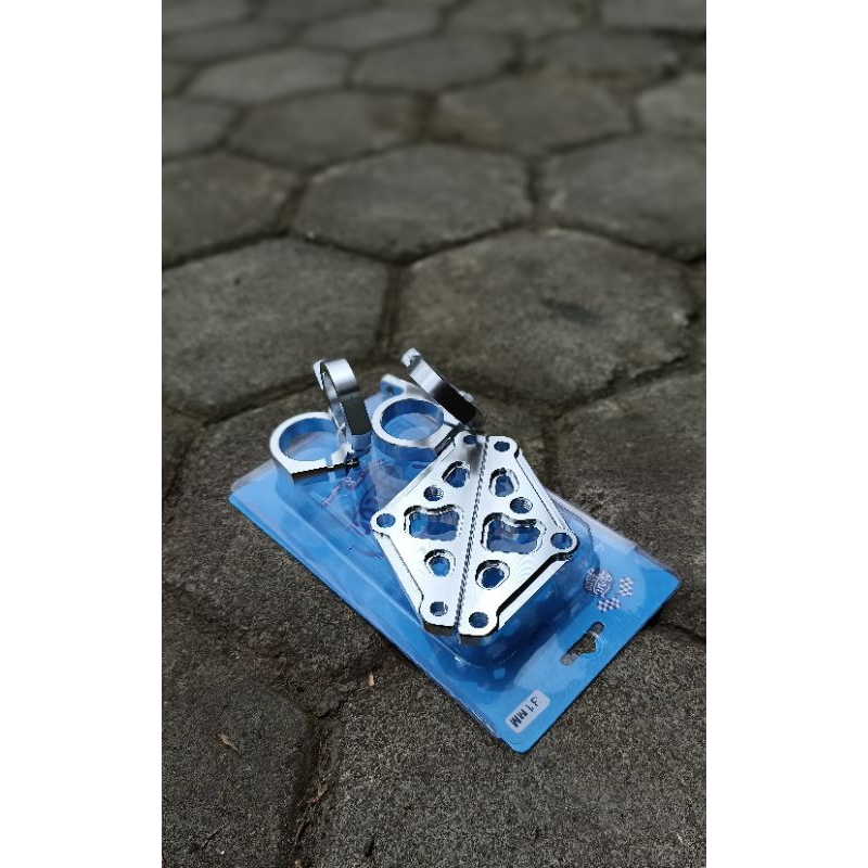 Kupingan Pangkon Lampu Cnc As 33 31Bornfree